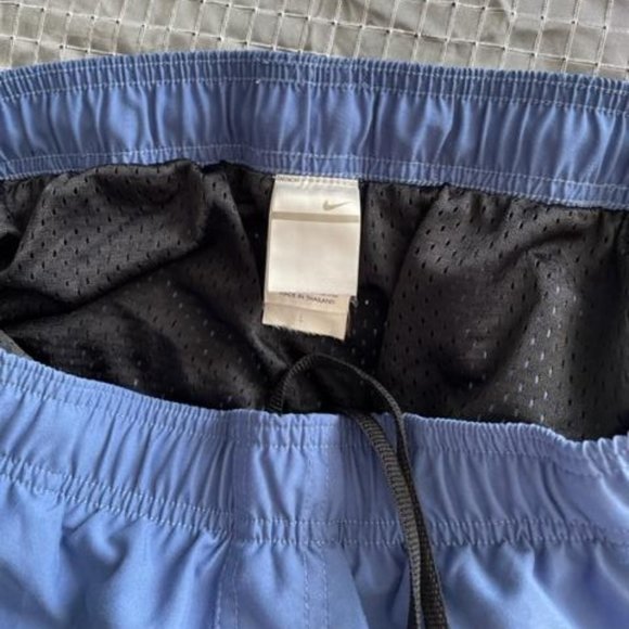 Nike multifunctional shorts size L - Picture 3 of 3